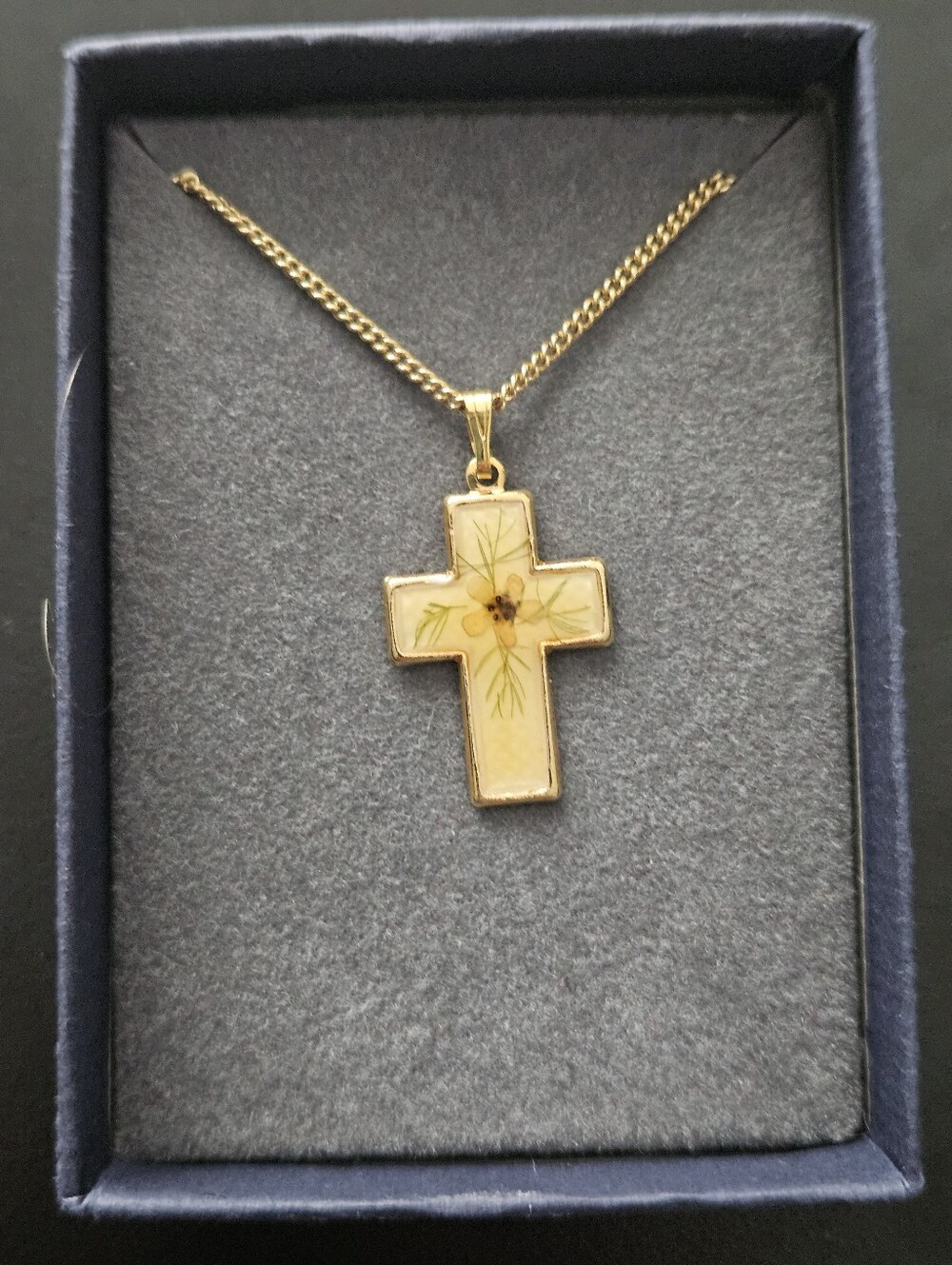 NEW Pressed-flower Cross Necklace